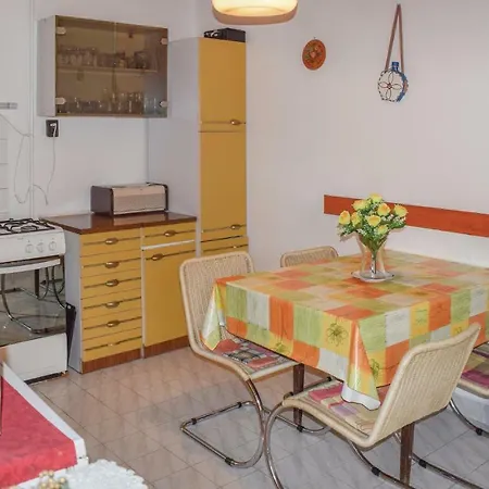 Two Bedroom Holiday In *
