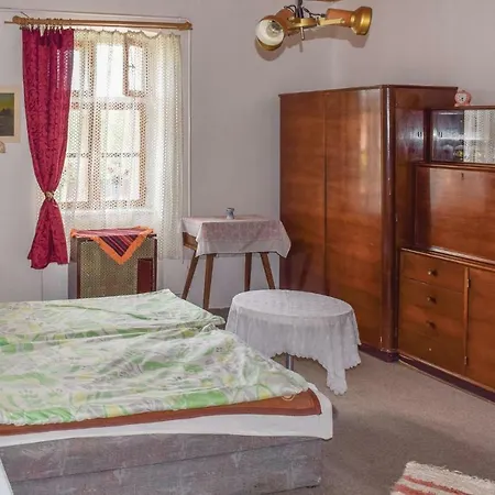 Two Bedroom Holiday In Ferienhaus *